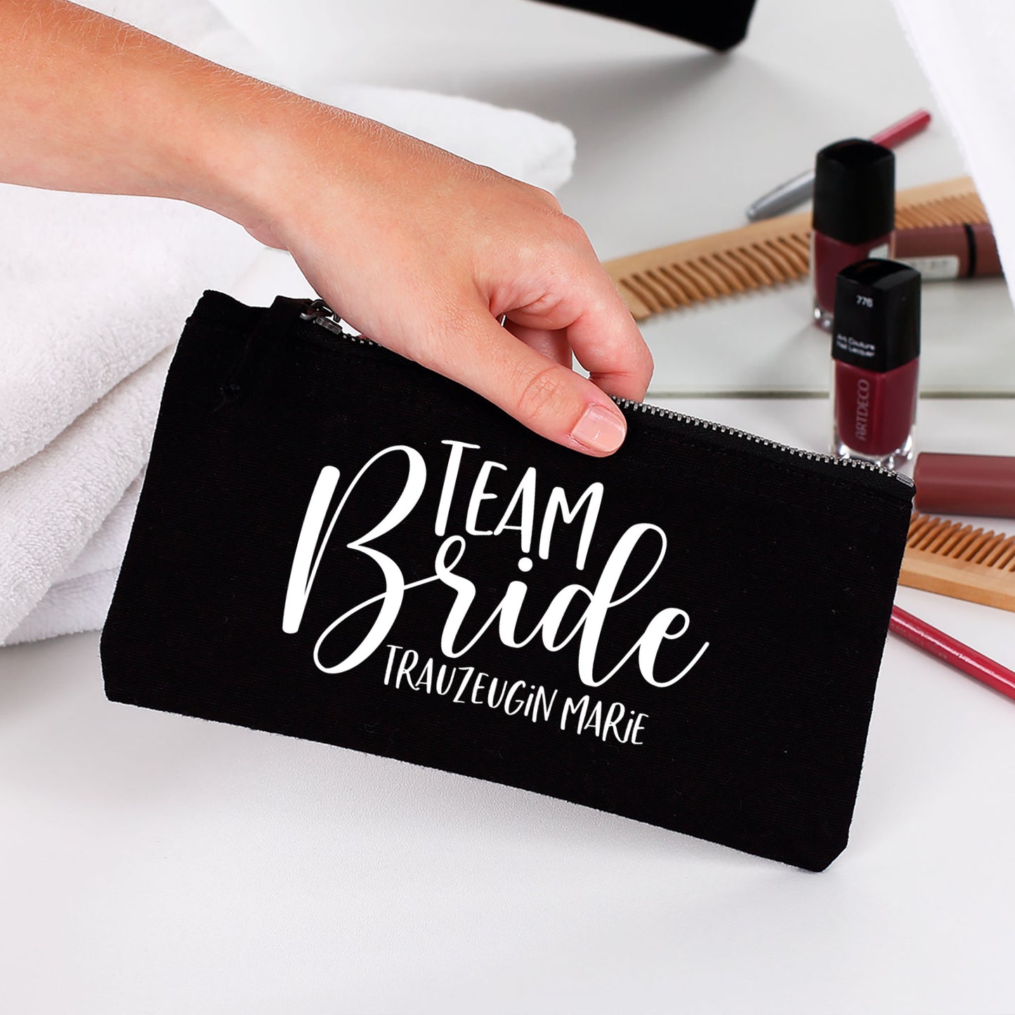 Beautycase mit Namensaufdruck | Team Bride | 5 Farben & Größenauswahl
