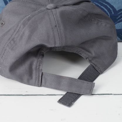 Dunkelgraues Basecap Rückseite