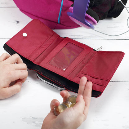 Kindergeldbörse mit Reißverschlussfach, fünf Visitenkartenfächern, großem Scheinfach und einem Fach mit Sichtfenster