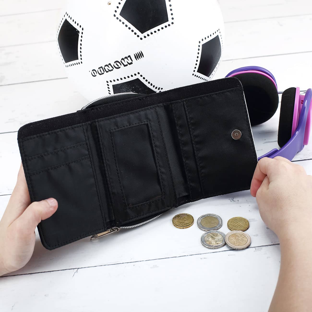 schwarze Geldbörse für Jungen