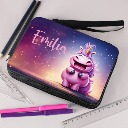 Personalisierte Knuddelhorn-Federmappe und Zubehör für Kinder