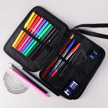 Innenansicht der geöffneten Federmappe mit Inhalt – Schulzubehör gut sortiert