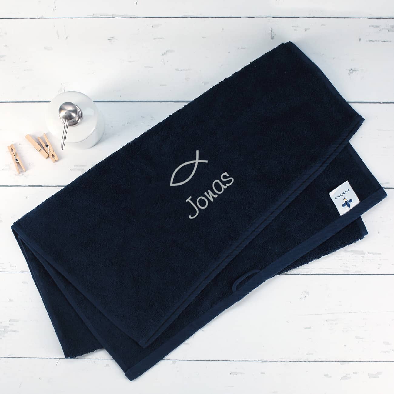 Besticktes Handtuch mit Name nach Wunsch