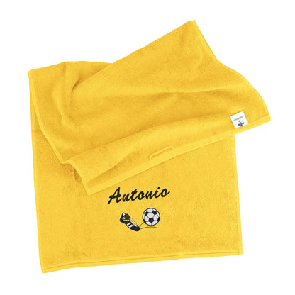 Gelbes Handtuch mit Fußball und Name bestickt