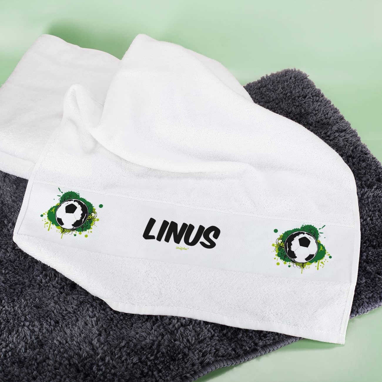 Persönliches Handtuch mit Fußballmotiv und Name