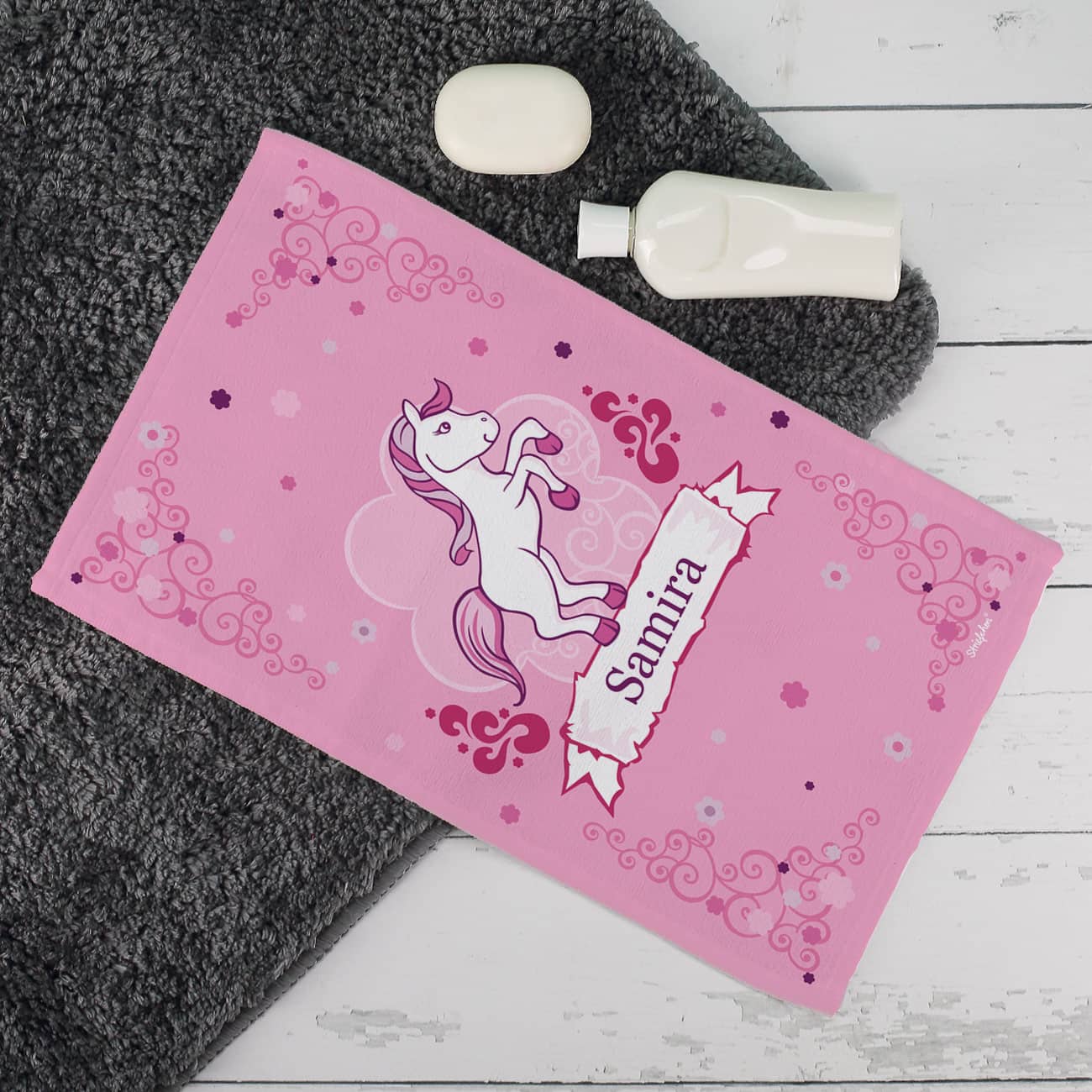 Kleines Handtuch Pferdemotiv und Name