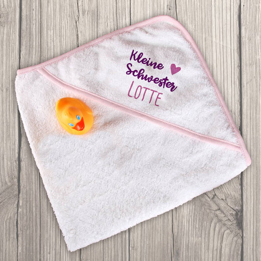 Kapuzenhandtuch mit Name für kleine Schwestern bestickt