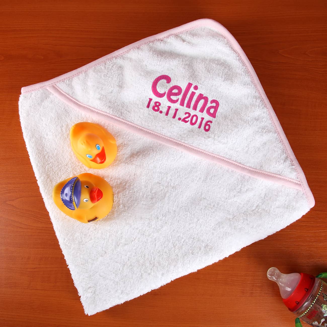 Babyhandtuch mit Name und Datum