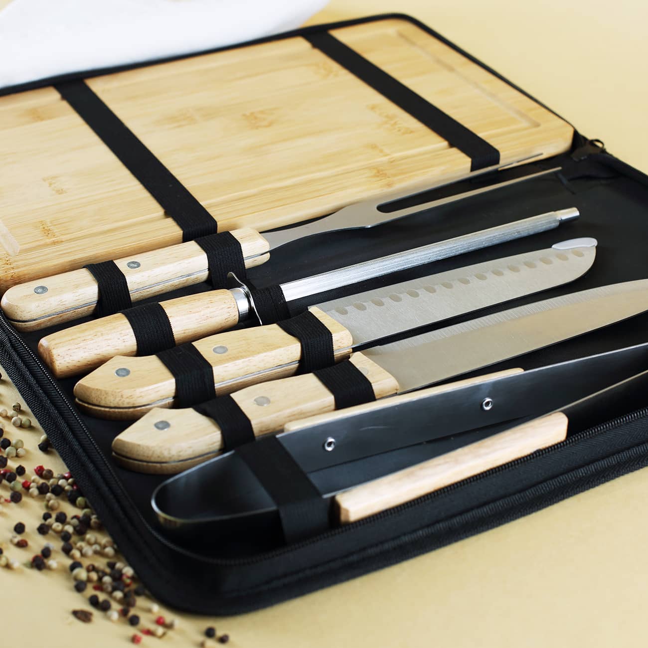 Gummischlaufen zum Verstauen der Kochutensilien