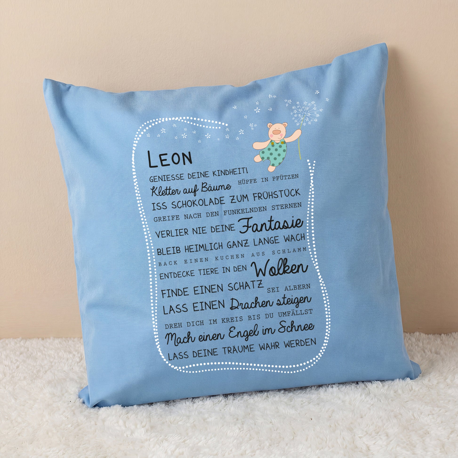 Blaues personalisiertes Kinderkissen mit Name Leon, Bären Motiv und Kindheit Spruch