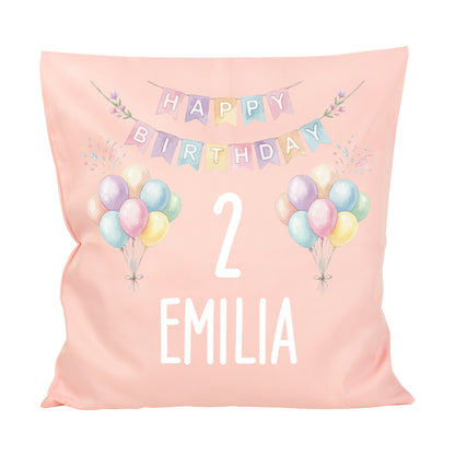 Rosa personalisiertes Geburtstagskissen freigestellt mit Ballons, Zahl 2 und Name Emilia