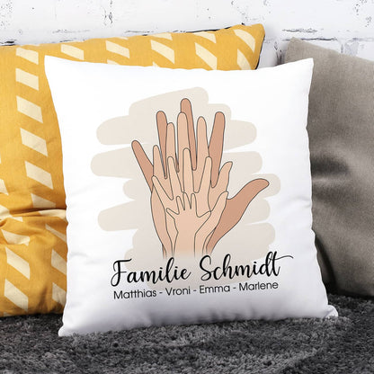 Familienkissen mit Handrücken, Familienname und allen Namen