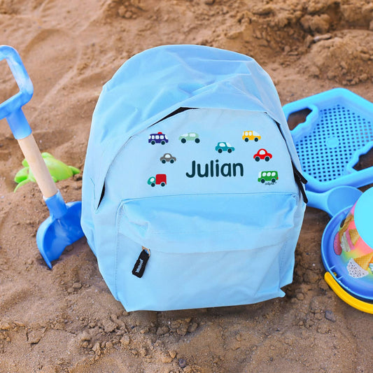 Hellblauer Rucksack mit Autos bedruckt