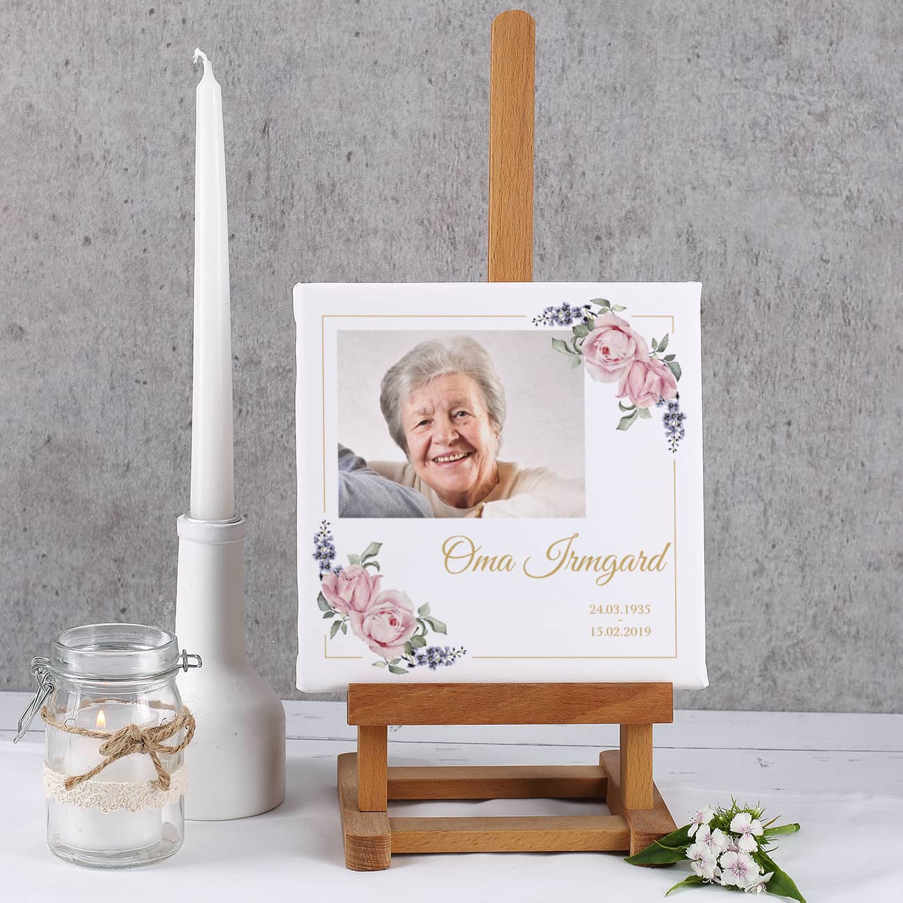 Gedenkleinwand mit Foto, Rosen, Name und Datum - 20 x 20