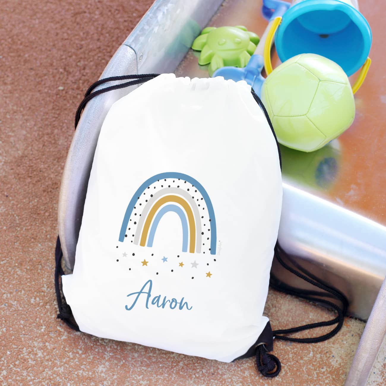 Sportbeutel mit Regenbogenmotiv und Name für Jungen
