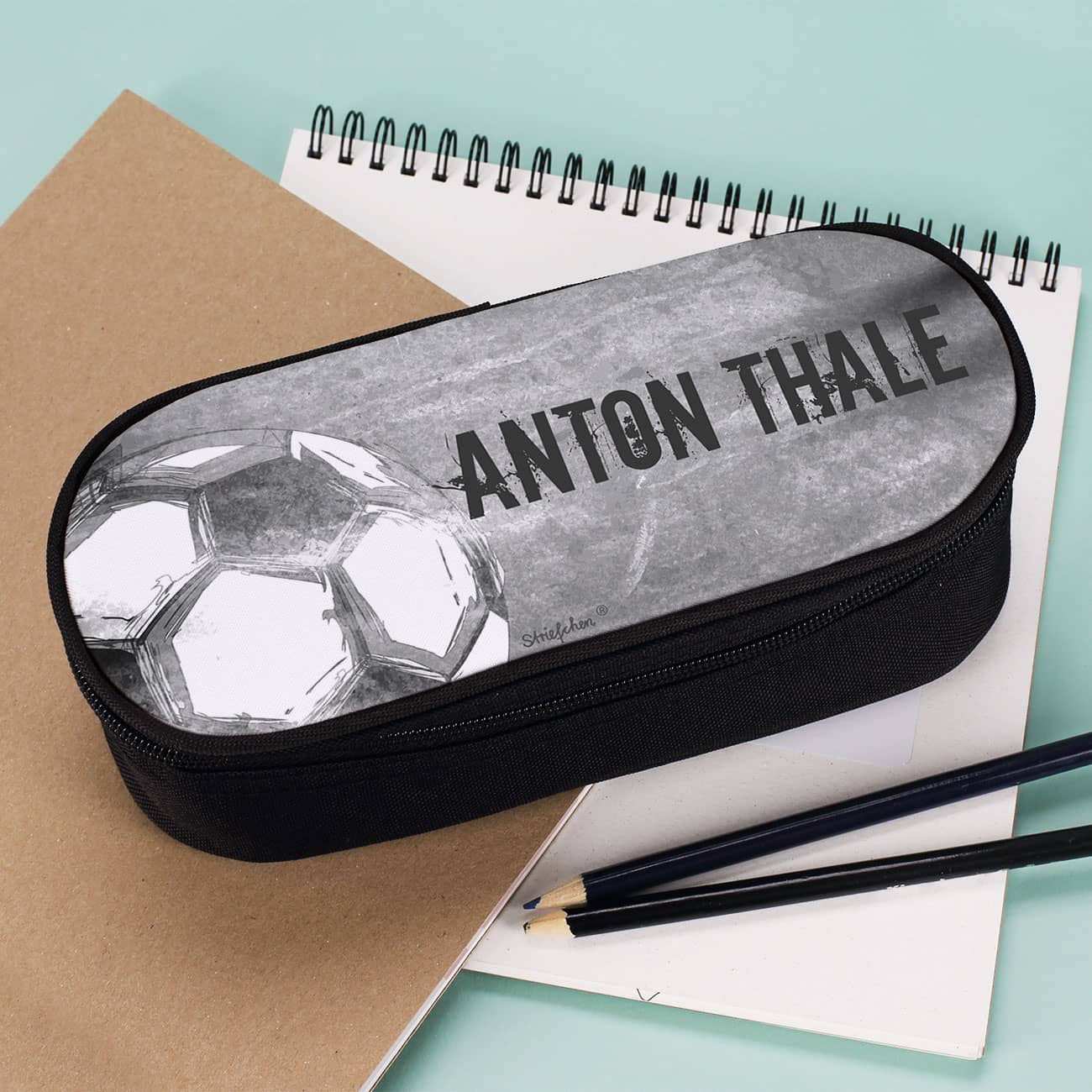 Stiftebox mit Fußballmotiv und Name