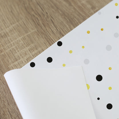 Geburtstagsparty Tischläufer mit Name und Alter in Weiß | Zwei Längen | Konfetti Motiv