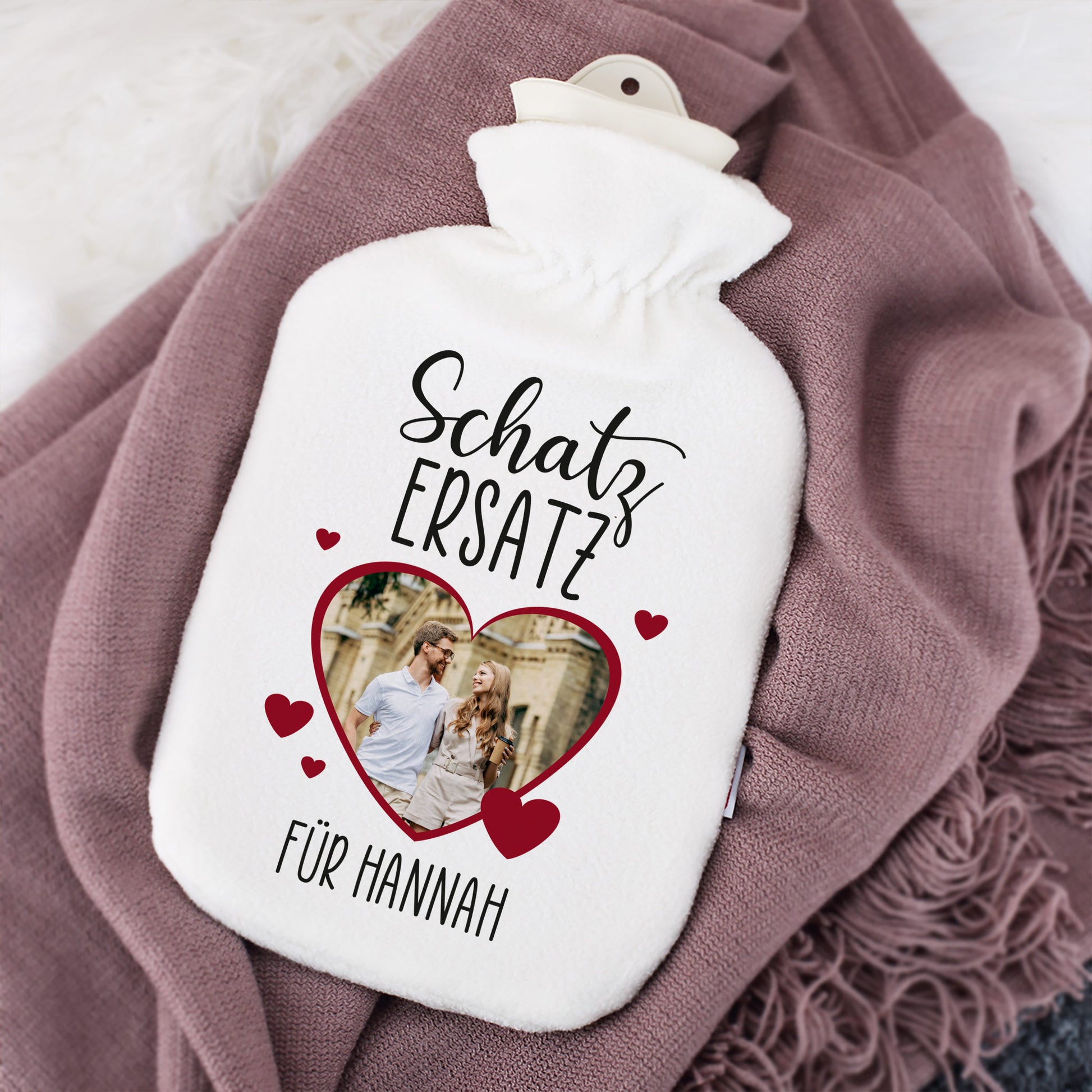 Personalisierte Wärmflasche mit Aufdruck „Schatz Ersatz“, rotem Herz und Foto, Name Hannah