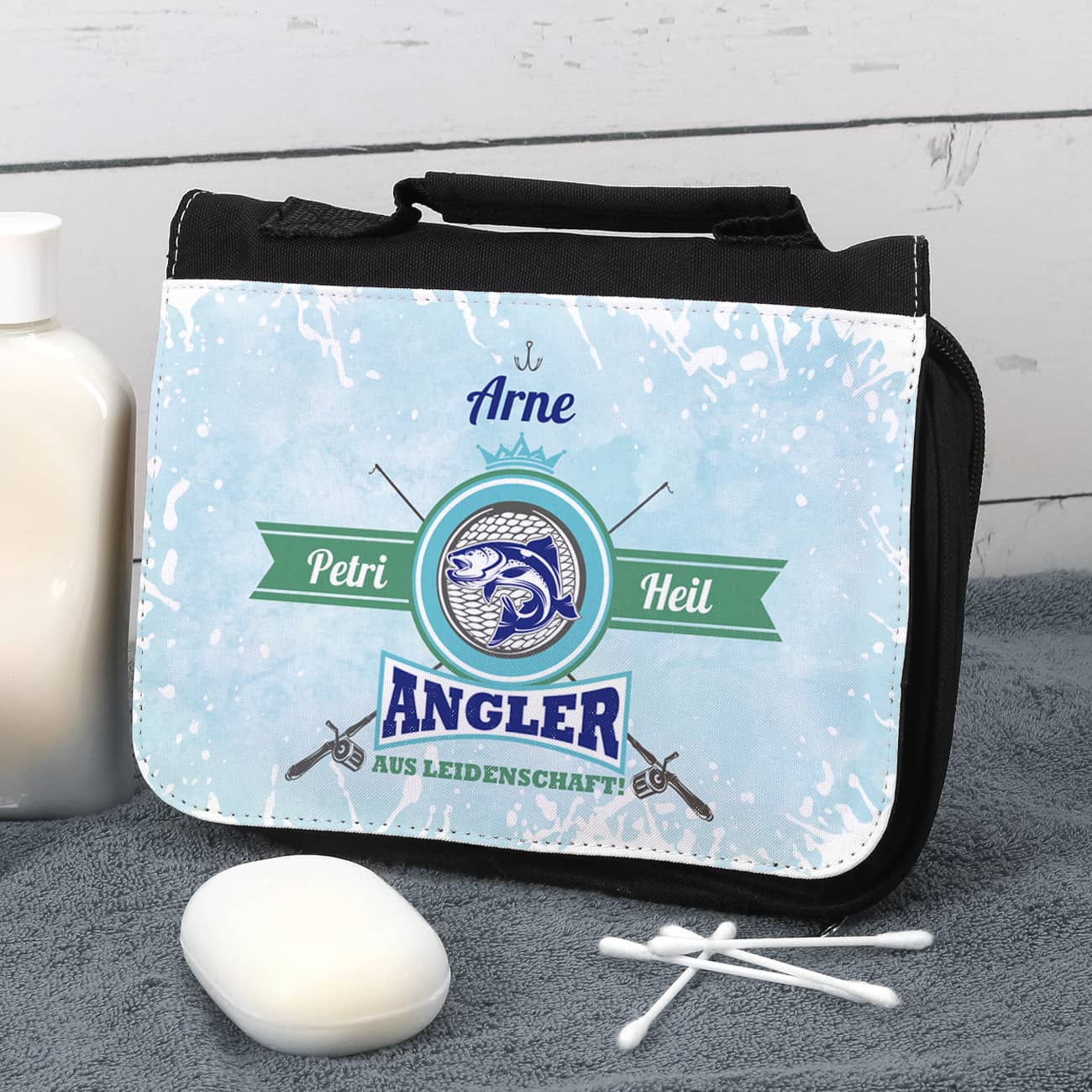 Angler aus Leidenschaft - Kulturtasche mit Name
