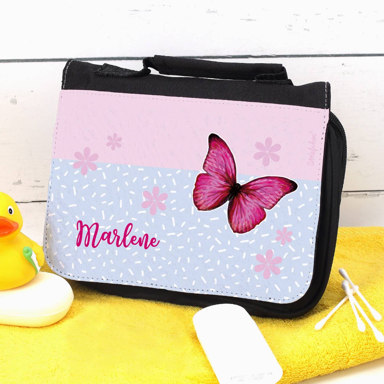 Kulturtasche mit Schmetterling und Name