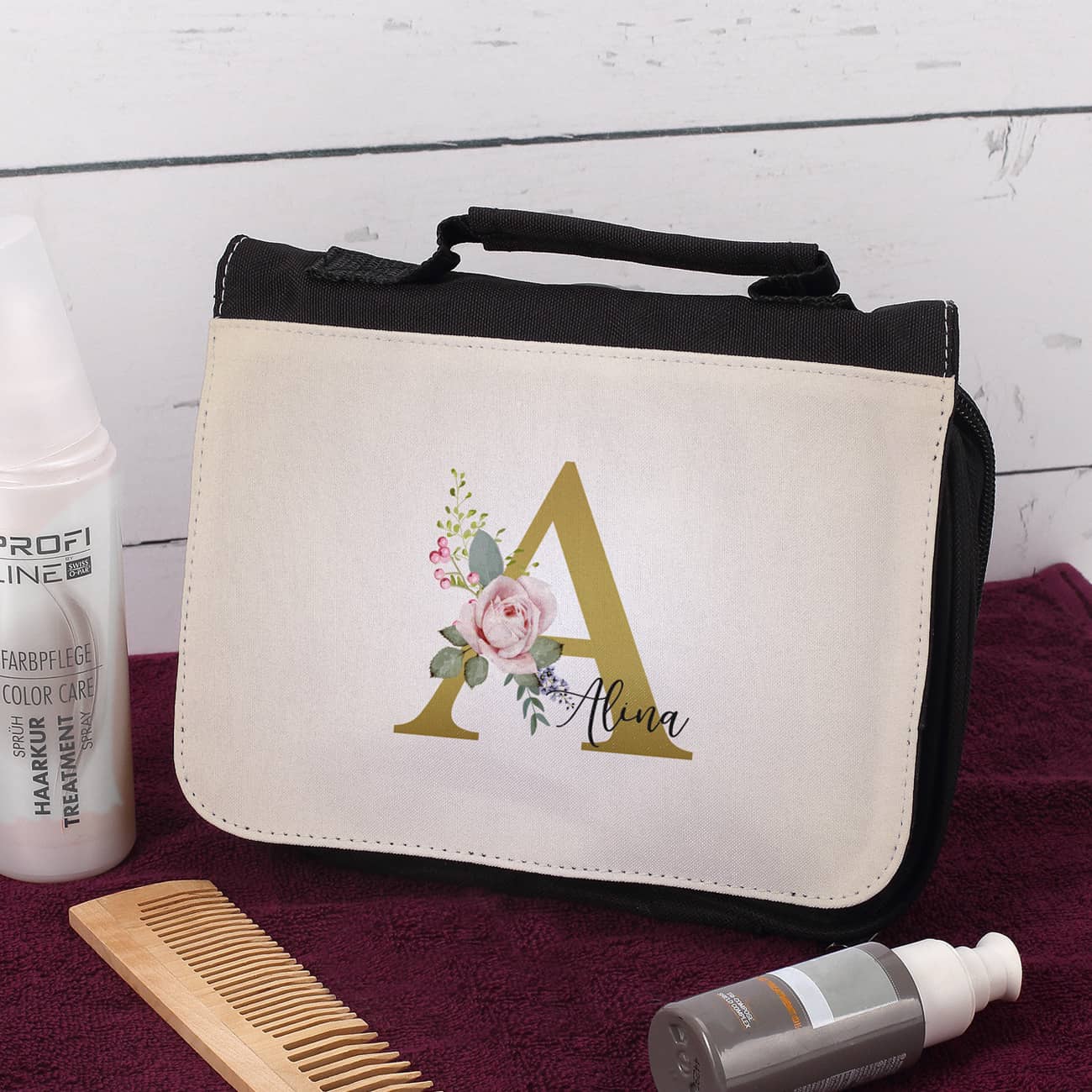 Waschtasche mit Rosen-Monogramm und Name
