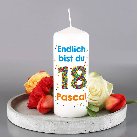 Kerze zum 18. Geburtstag mit Name und Wunschtext