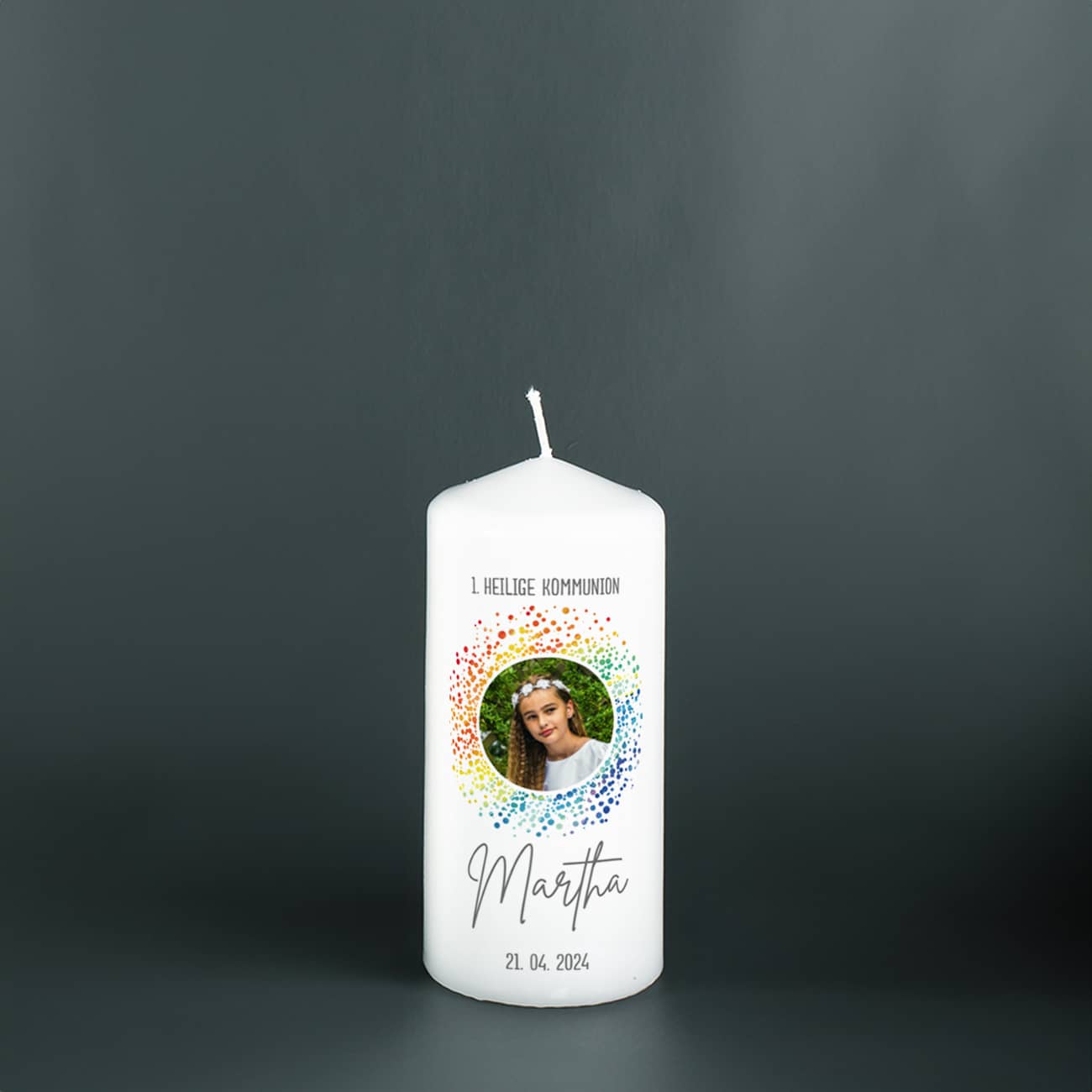 Kommunionkerze mit Foto im Regenbogen-Kreis 15 cm hoch