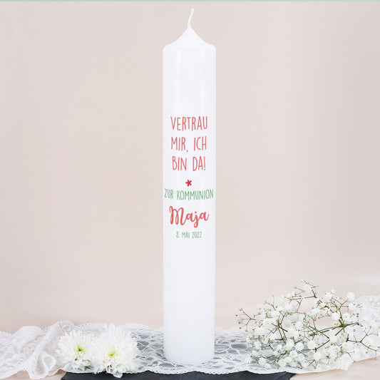 Rückseite der bedruckten Kommunionkerze mit Name, Datum, Spruch/ Psalm und buntem Kreuz 