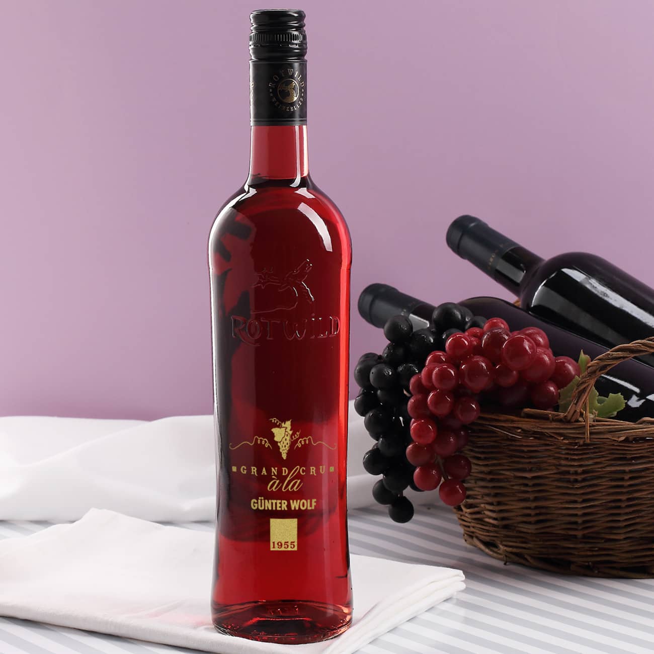 Roséwein mit goldener Gravur