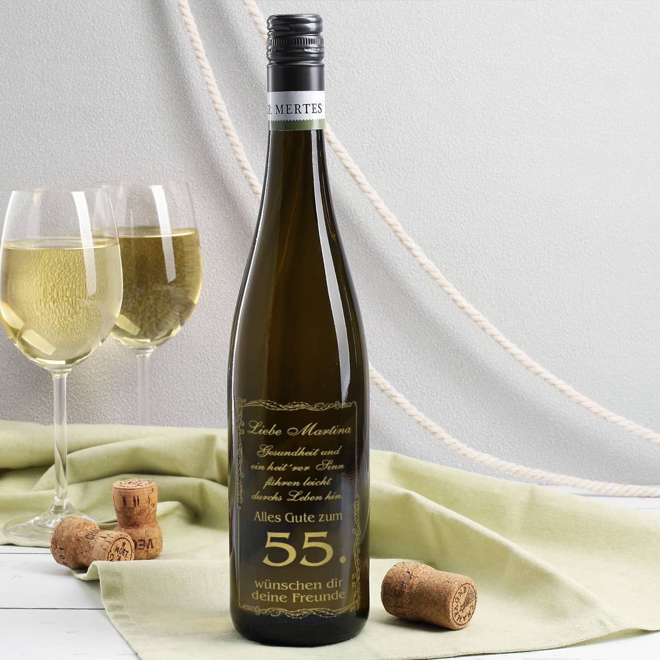 Weißwein in Gold