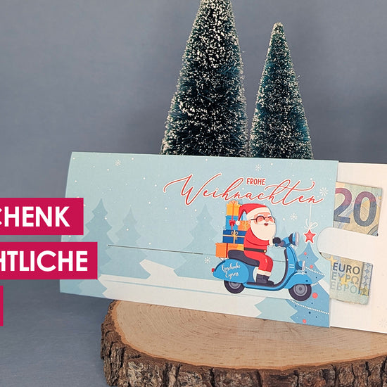 Weihnachtliche Ziehkarte mit fahrenden Weihanchtsmann auf Moped, Namen und Wunschtext