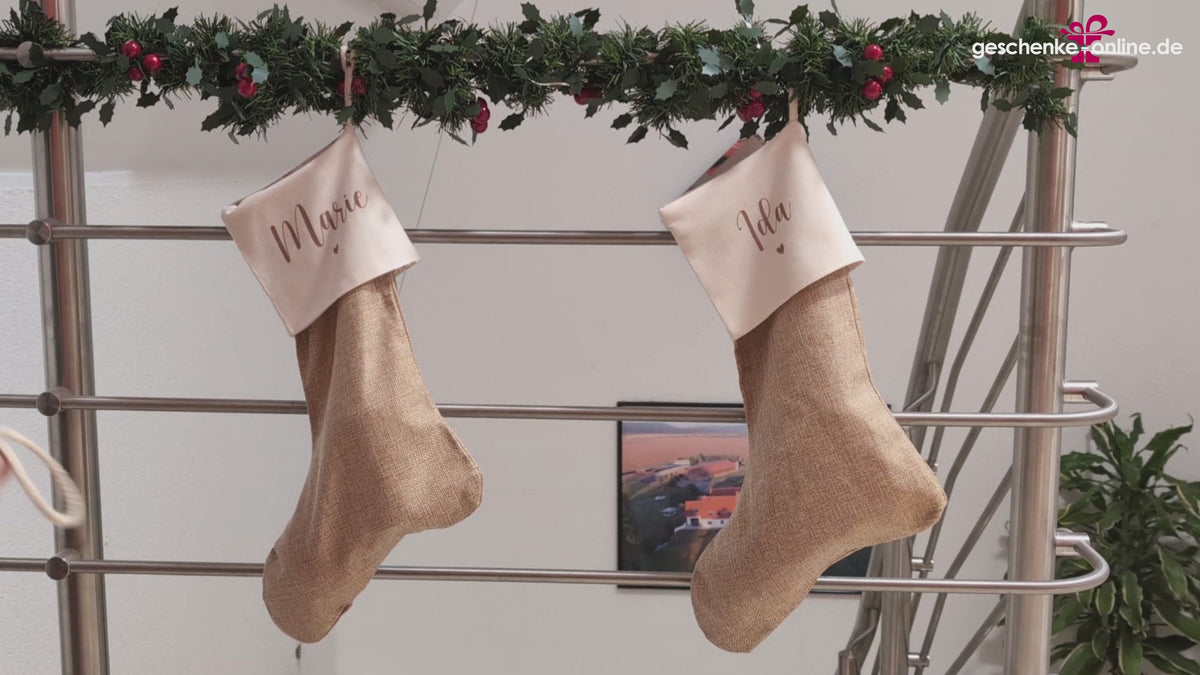 Weihnachtssocke Nikolausstiefel aus Leinen und Baumwolle mit Namensaufdruck. Anwendungsidee.