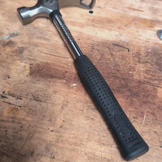 Feierabend-Hammer mit Flaschenöffner und Gravur des Namens als Männergeschenk oder zum Vatertag