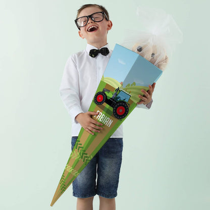 Zuckertüte mit grünem Traktor und Name