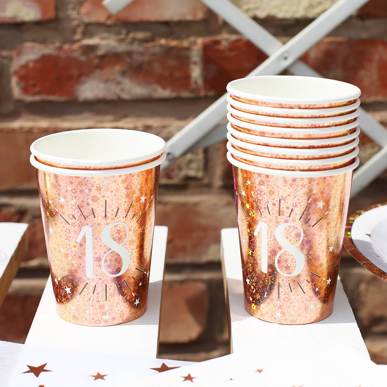10 Pappbecher in  rose mit Glitzereffekt vom 18.-80. Geburtstag