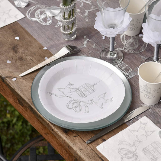 Pappteller mit Taubenmotiv