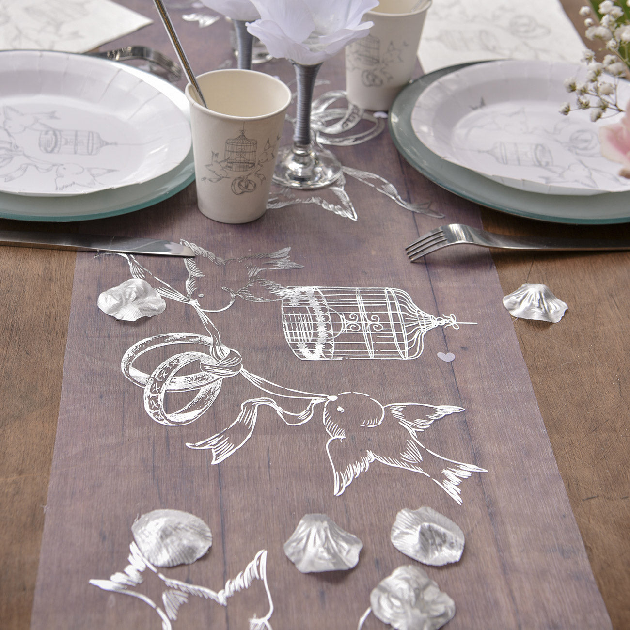 Tischläufer zur Hochzeit mit Taubenmotiv
