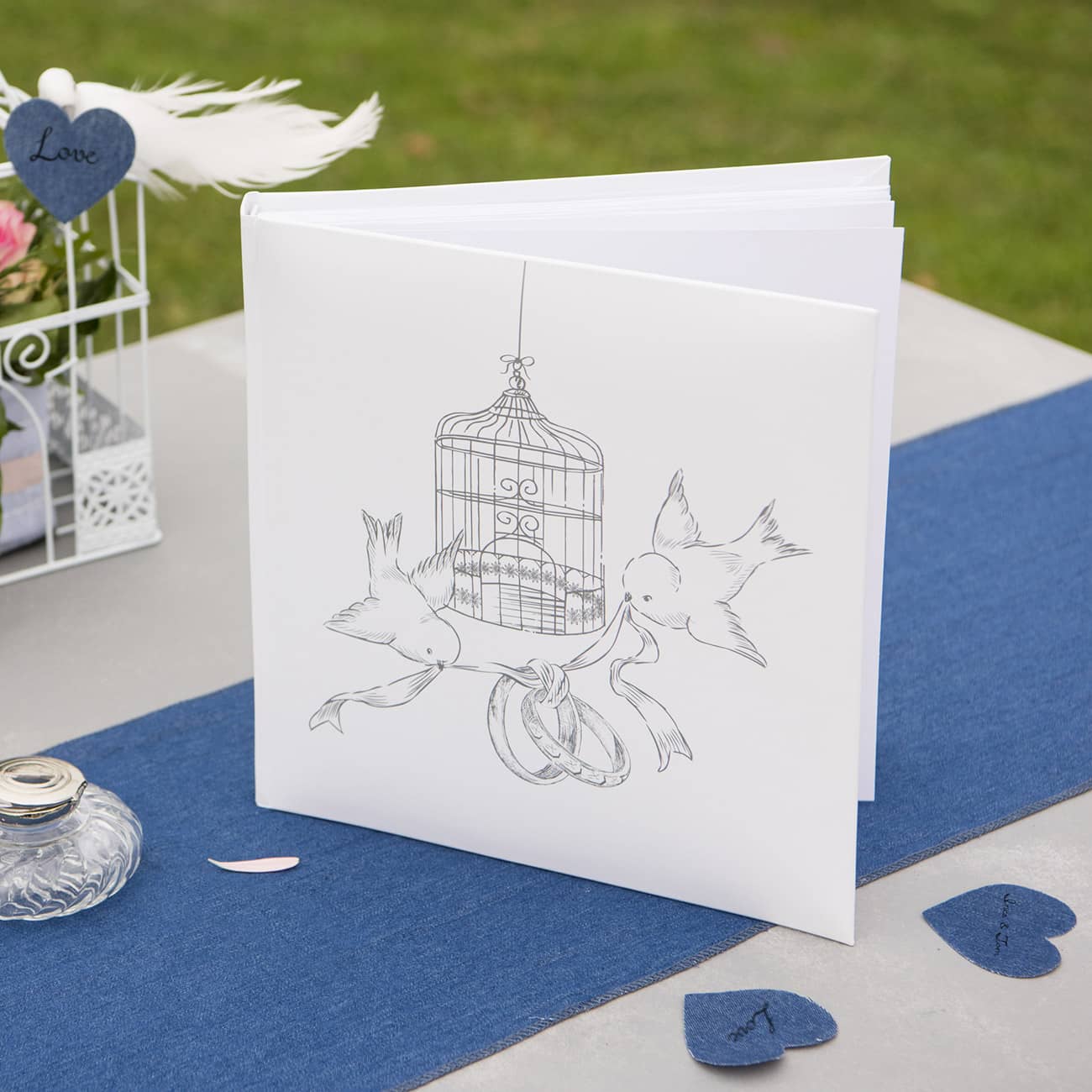 Gästebuch mit Taubenmotiv